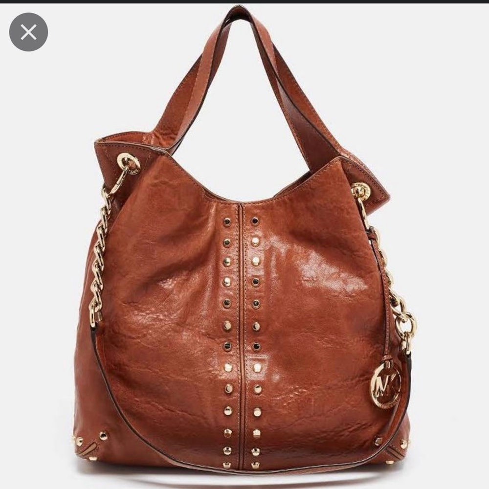 Matching Michael Kors purse and wallet‼️